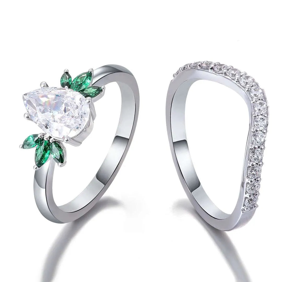 Pear Moissanite And Emerald Trilogy Ring Set,Wedding Rings