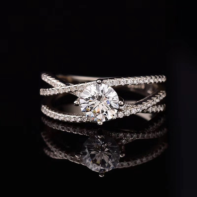 MOISSANITE ENGAGEMENT RING, ROUND CUT 1.00CT, CLASSIC FOUR CLAW SETTING,Synthetic diamonds