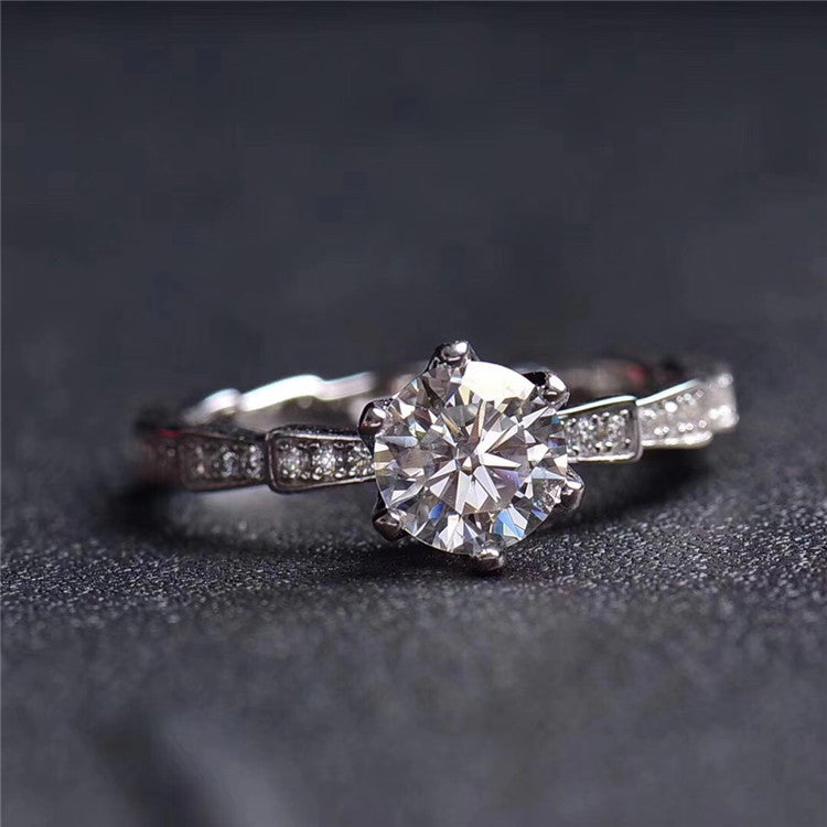 MOISSANITE ENGAGEMENT RING, ROUND CUT 1.00CT, Vintage FOUR CLAW SETTING,Synthetic diamonds