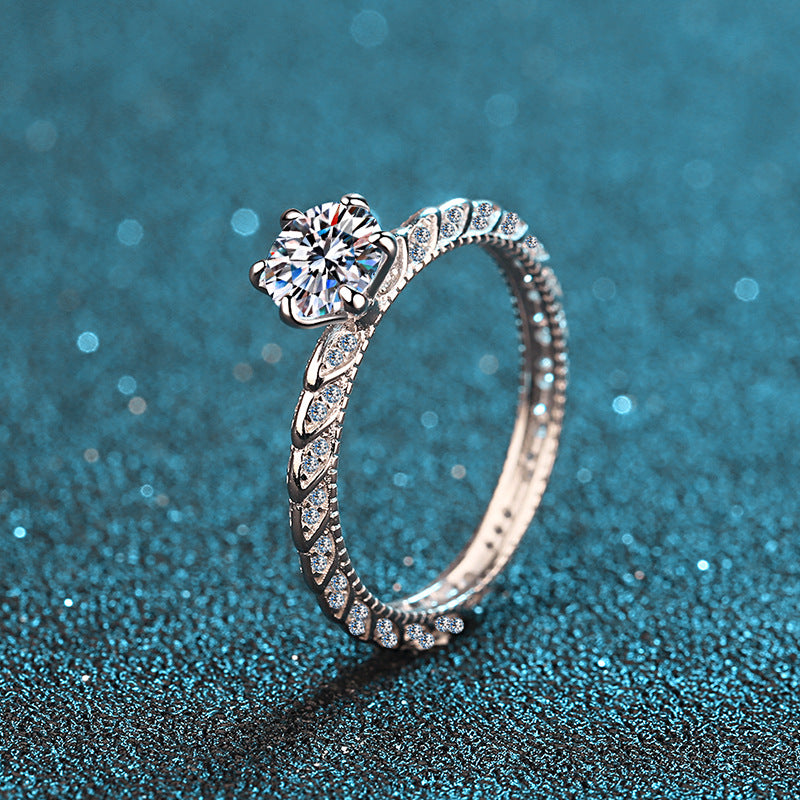 MOISSANITE ENGAGEMENT RING, ROUND CUT 1.00CT, CLASSIC FOUR CLAW SETTING,Synthetic diamonds