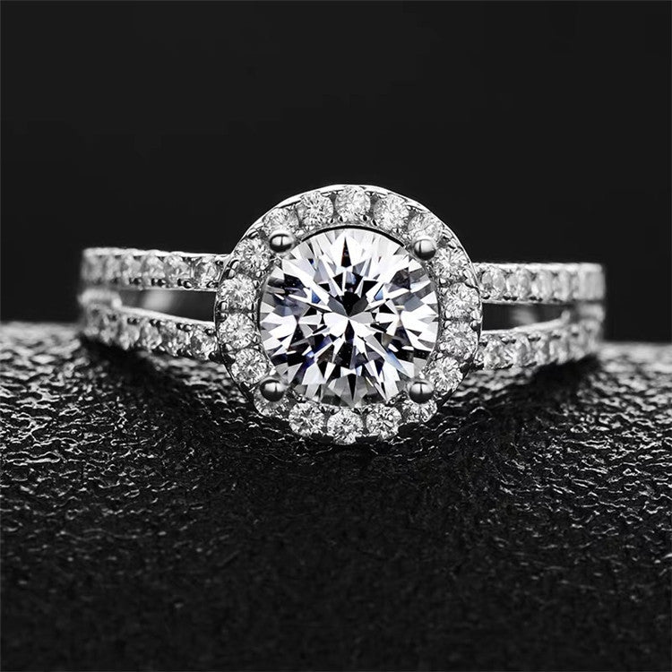 MOISSANITE ENGAGEMENT RING, ROUND CUT 1.00CT, CLASSIC FOUR CLAW SETTING,Synthetic diamonds