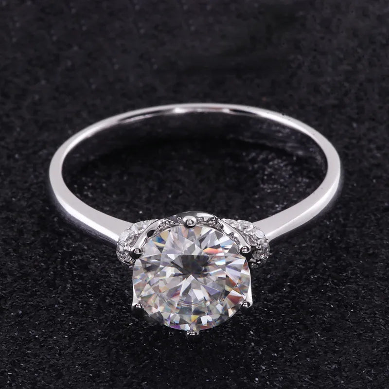 10K-18K , Classic 6-Prong Solitaire Brilliant Round Cut Moissanite Ring