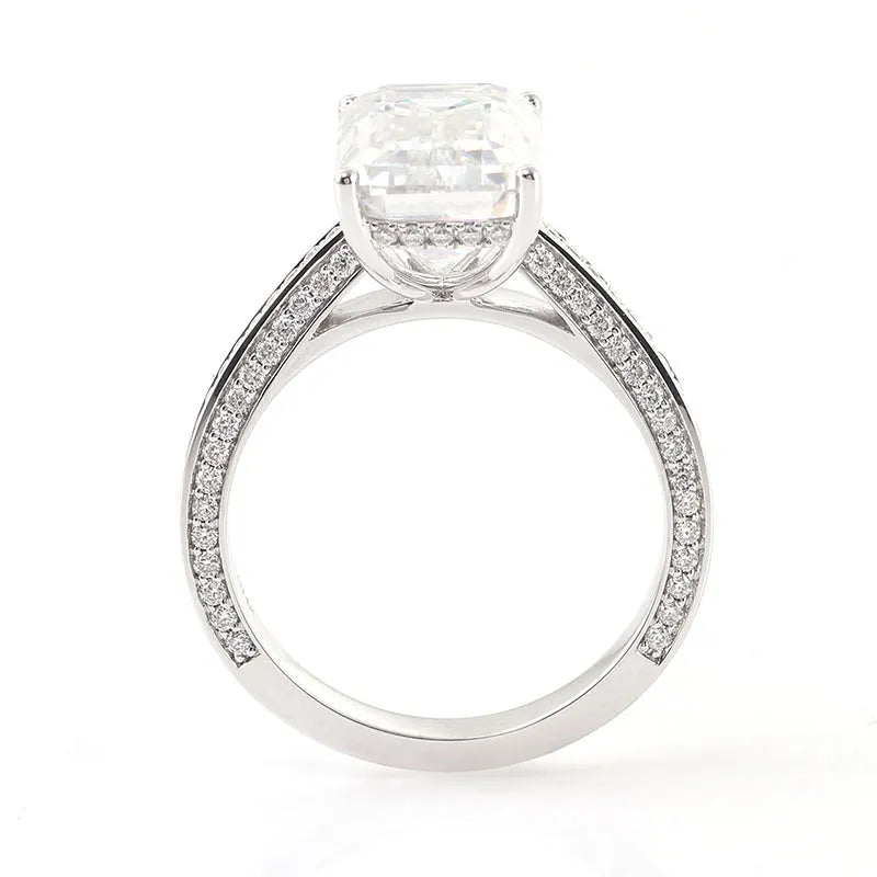 10K-18K , Elegant & Luxurious Moissanite Engagement Ring