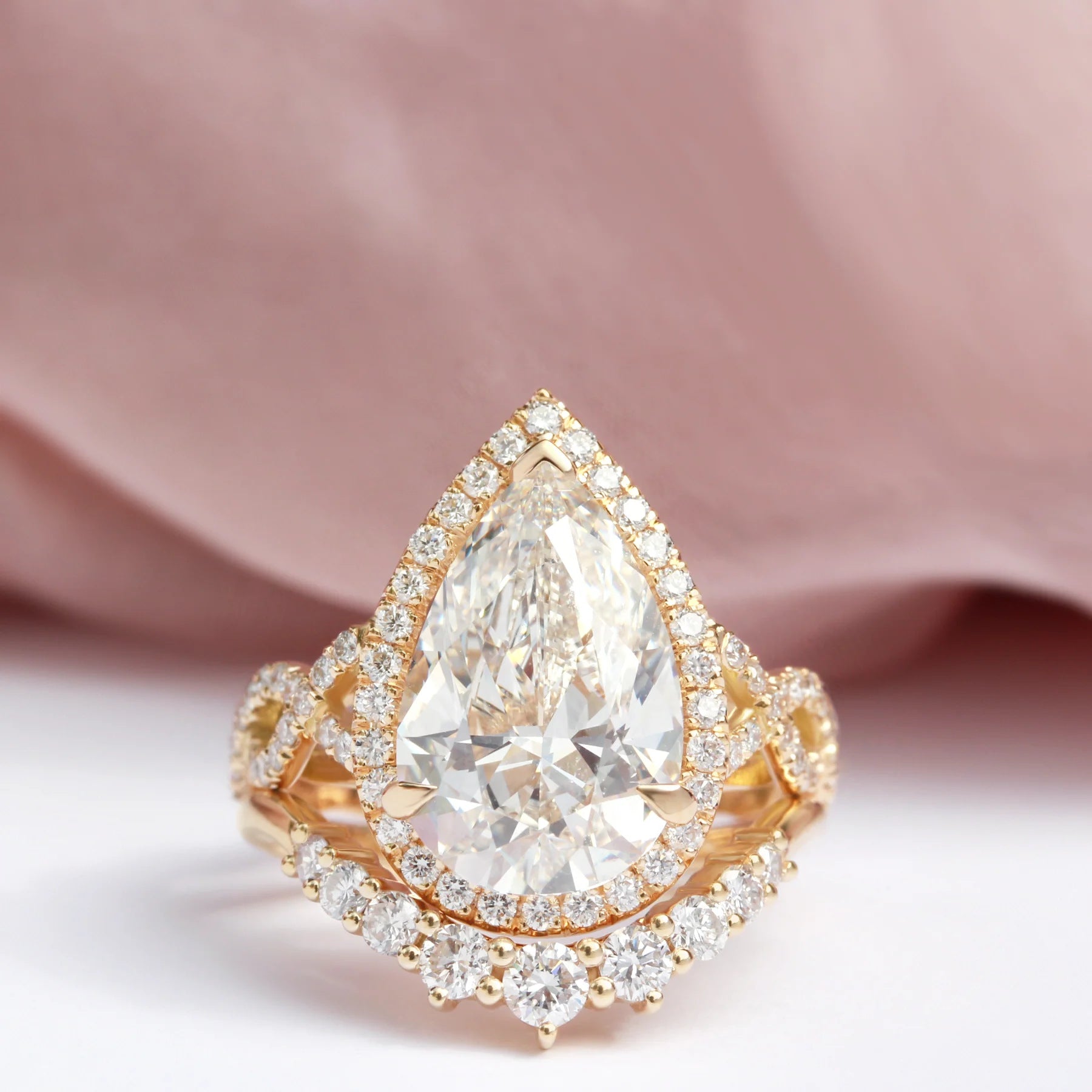 MOISSANITE ENGAGEMENT RING, PEAR CUT 3.00CT,SHOULDER SET,Synthetic diamonds,Vintage Classic