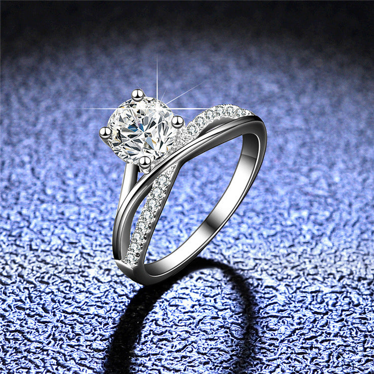 MOISSANITE ENGAGEMENT RING, ROUND CUT 1.00CT, CLASSIC FOUR CLAW SETTING,Synthetic diamonds