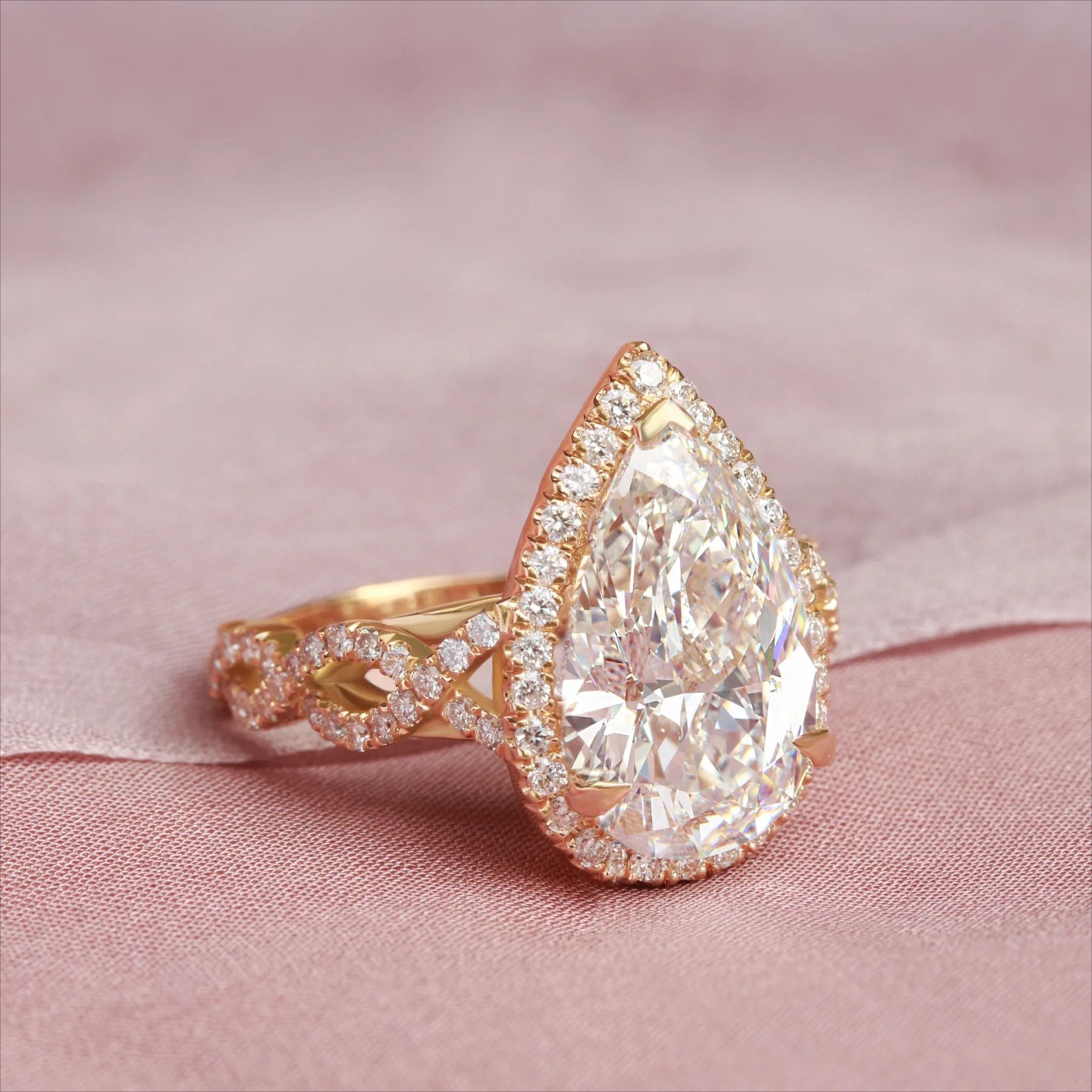 MOISSANITE ENGAGEMENT RING, PEAR CUT 3.00CT,SHOULDER SET,Synthetic diamonds,Vintage Classic