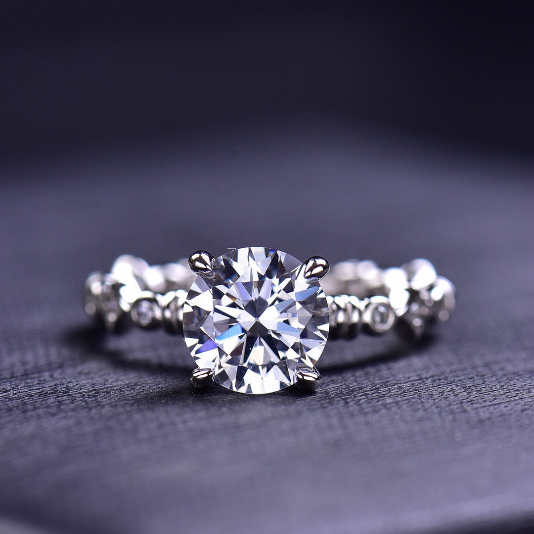 MOISSANITE ENGAGEMENT RING, ROUND CUT 2.00CT, CLASSIC FOUR CLAW SETTING,Synthetic diamonds