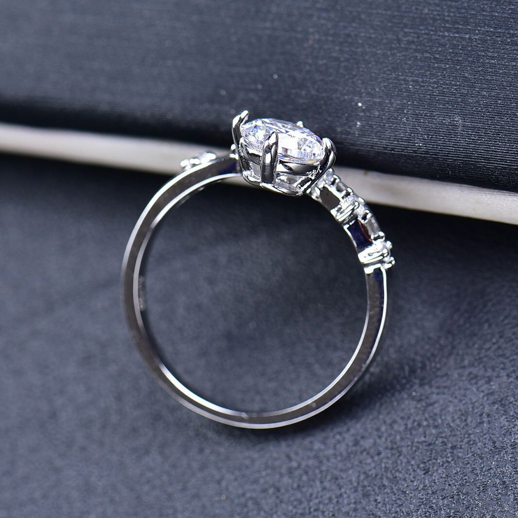 MOISSANITE ENGAGEMENT RING, ROUND CUT 1.00CT, CLASSIC FOUR CLAW SETTING,Synthetic diamonds