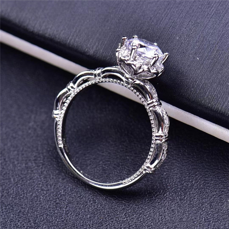 MOISSANITE ENGAGEMENT RING, ROUND CUT 1.00CT, CLASSIC FOUR CLAW SETTING,Synthetic diamonds